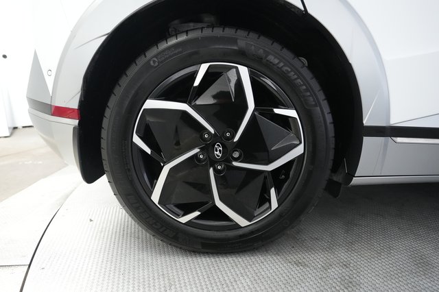 2024 Hyundai IONIQ 5 — photo 17 of 26