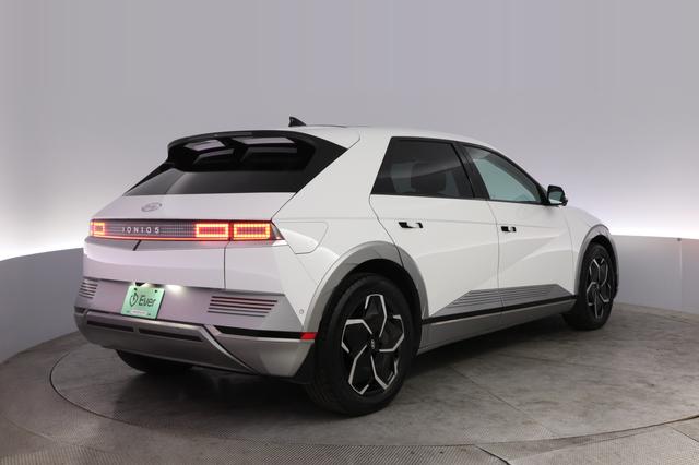 2024 Hyundai IONIQ 5 — photo 2 of 26