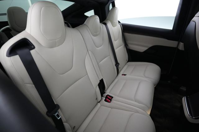 2023 Tesla Model X — photo 4 of 25