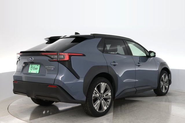 2023 Subaru Solterra — photo 2 of 18