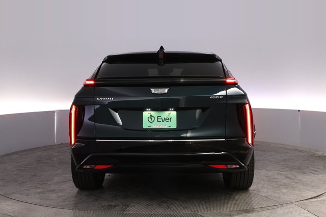 2024 Cadillac Lyriq — photo 12 of 23