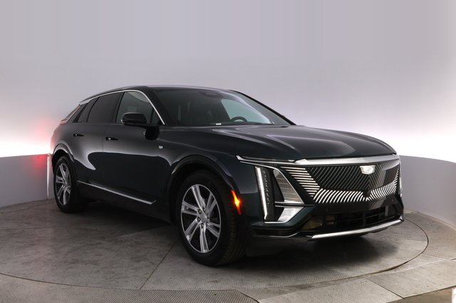 2024 Cadillac Lyriq — photo 10 of 23