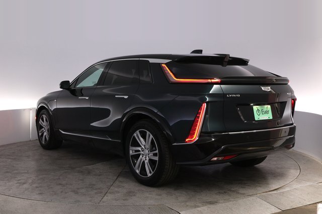 2024 Cadillac Lyriq — photo 13 of 23