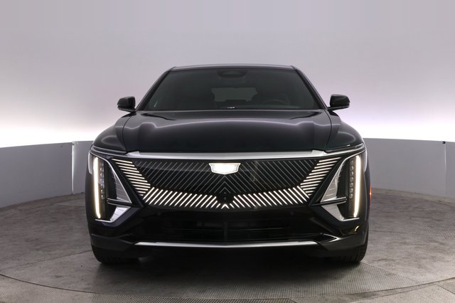 2024 Cadillac Lyriq — photo 9 of 23