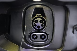2024 Chevrolet Equinox EV — photo 8 of 27