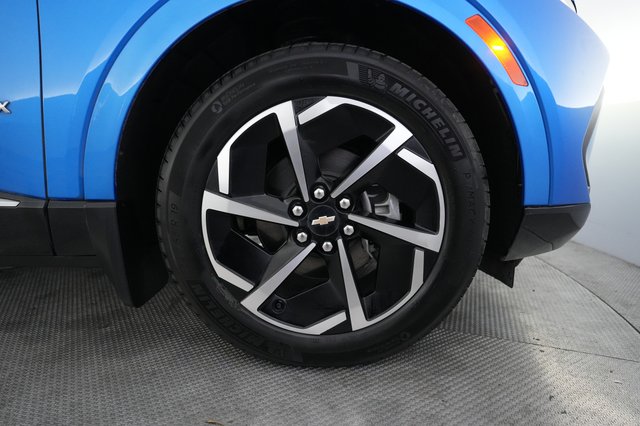 2024 Chevrolet Equinox EV — photo 16 of 27