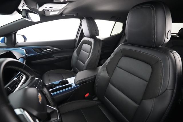 2024 Chevrolet Equinox EV — photo 3 of 27