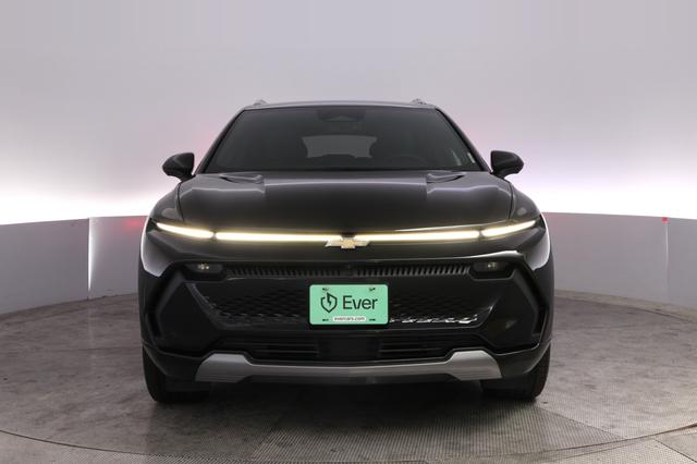 2024 Chevrolet Equinox EV — photo 9 of 23