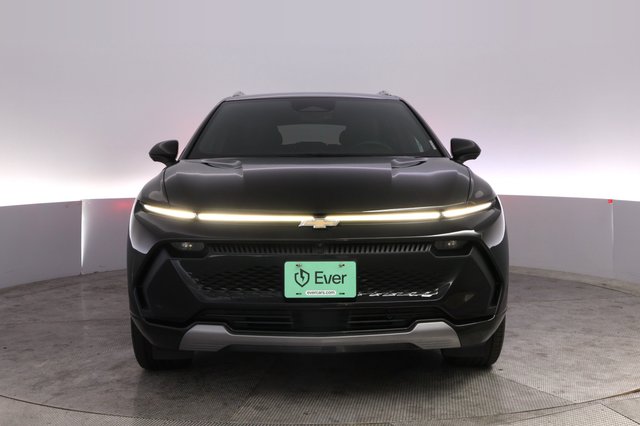 2024 Chevrolet Equinox EV — photo 9 of 23
