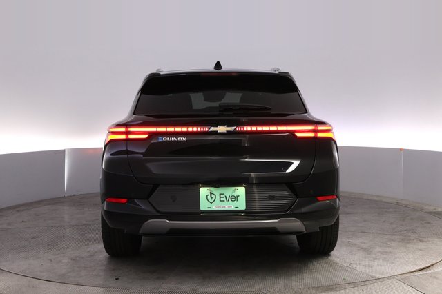 2024 Chevrolet Equinox EV — photo 12 of 23