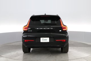 2023 Volvo XC40 Recharge — photo 10 of 31