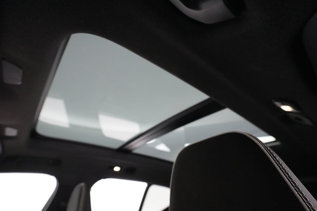 2023 Volvo XC40 Recharge — photo 23 of 31