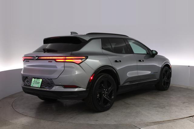 2024 Chevrolet Equinox EV — photo 2 of 20