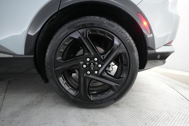 2024 Chevrolet Equinox EV — photo 7 of 20