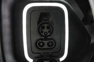 2024 Rivian R1T — photo 8 of 22