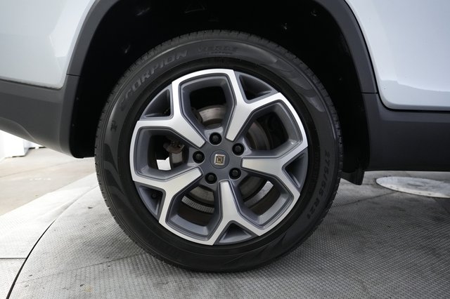 2024 Rivian R1T — photo 17 of 22