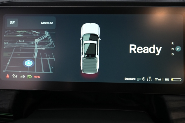 2024 Rivian R1T