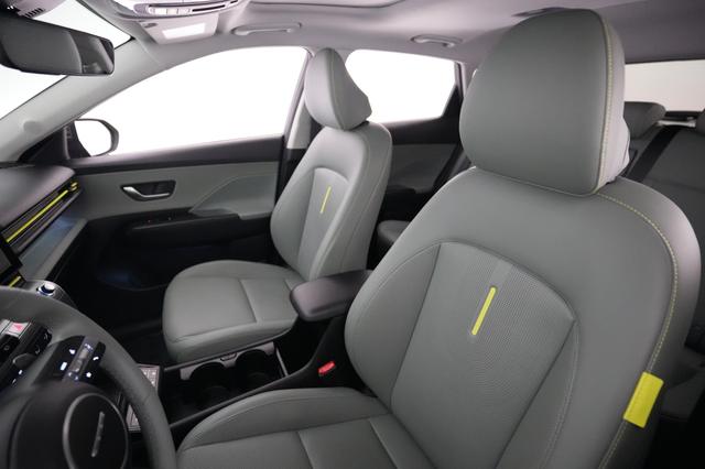 2024 Hyundai Kona Electric — photo 3 of 22
