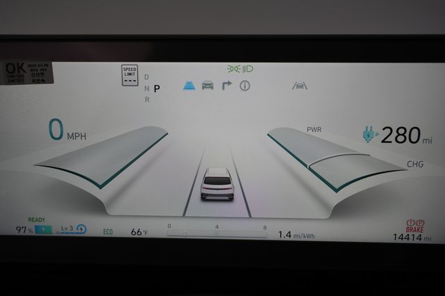 2024 Hyundai IONIQ 5 — photo 5 of 24
