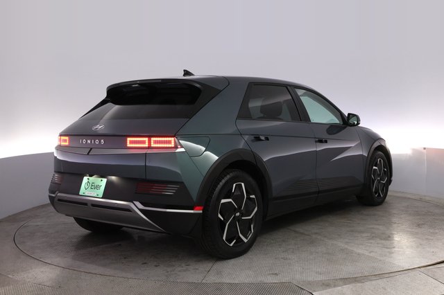 2024 Hyundai IONIQ 5 — photo 2 of 24