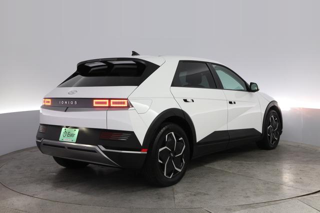 2024 Hyundai IONIQ 5 — photo 2 of 22