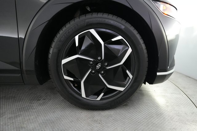 2024 Hyundai IONIQ 5 — photo 16 of 24