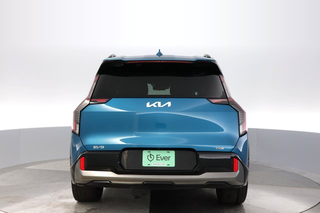 2024 Kia EV9 — photo 12 of 23
