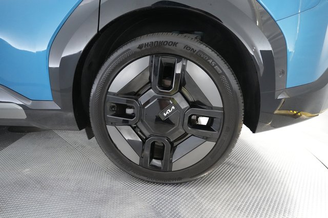2024 Kia EV9 — photo 17 of 23