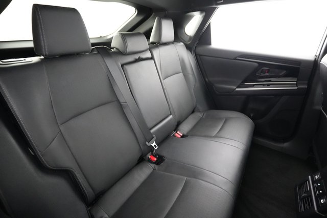 2023 Subaru Solterra — photo 4 of 23
