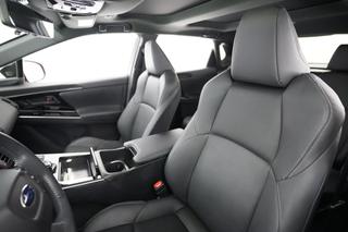 2023 Subaru Solterra — photo 3 of 23