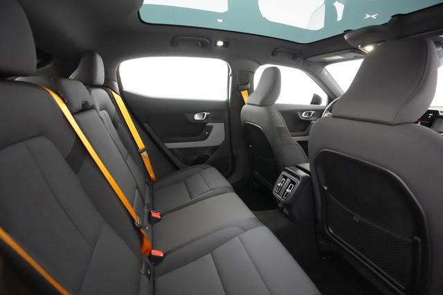 2021 Polestar 2 — photo 4 of 28