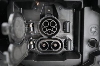 2023 Subaru Solterra — photo 8 of 21