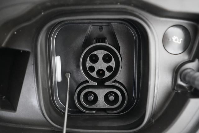 2023 Volvo XC40 Recharge — photo 8 of 24