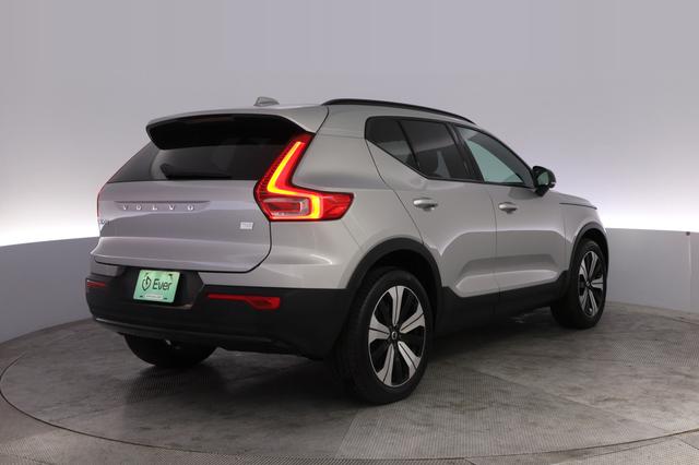 2023 Volvo XC40 Recharge — photo 2 of 24