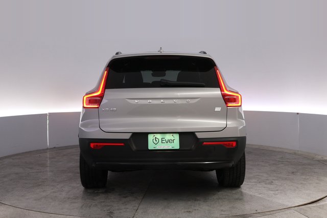 2023 Volvo XC40 Recharge — photo 12 of 24
