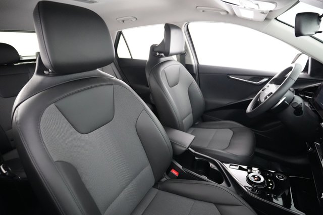 2024 Kia Niro EV — photo 18 of 24