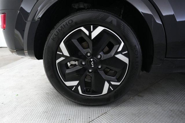 2024 Kia Niro EV — photo 17 of 24