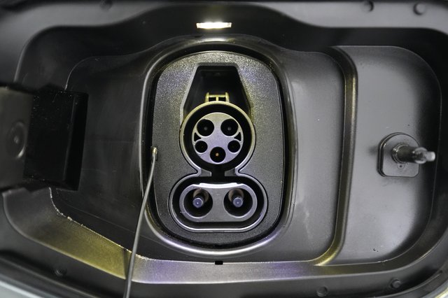 2024 Chevrolet Equinox EV — photo 8 of 22