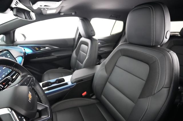 2024 Chevrolet Equinox EV — photo 3 of 22