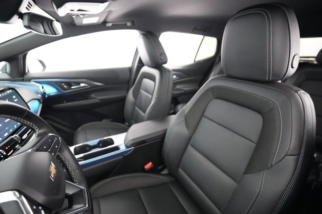 2024 Chevrolet Equinox EV — photo 3 of 22