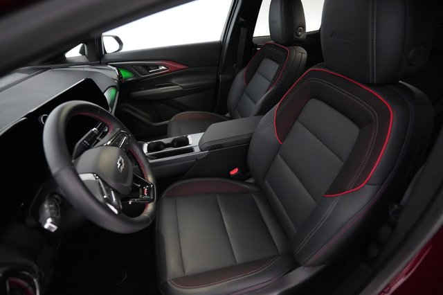 2024 Chevrolet Equinox EV — photo 3 of 21