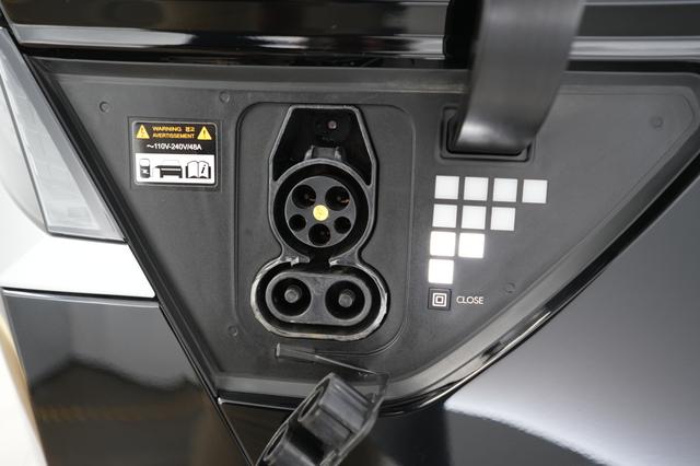 2024 Hyundai IONIQ 5 — photo 8 of 22