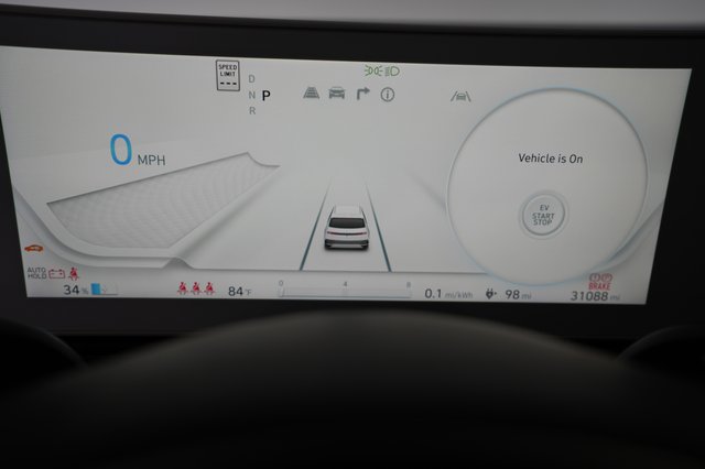 2024 Hyundai IONIQ 5 — photo 5 of 22