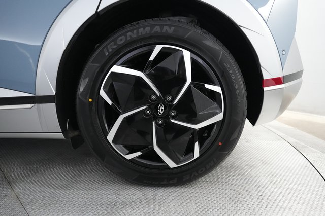 2024 Hyundai IONIQ 5 — photo 7 of 24