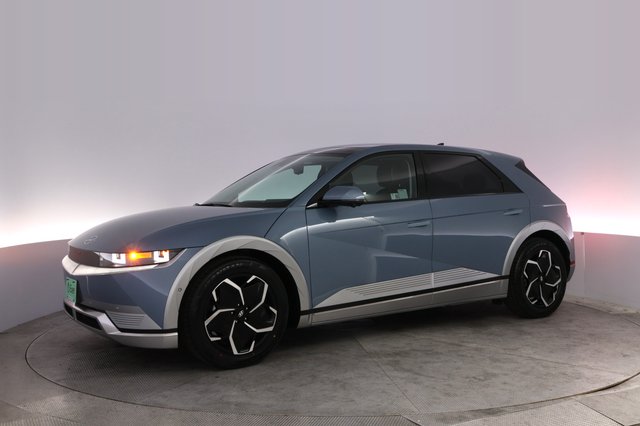 2024 Hyundai IONIQ 5 — photo 14 of 24