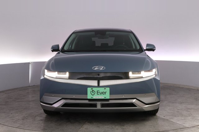 2024 Hyundai IONIQ 5 — photo 9 of 24