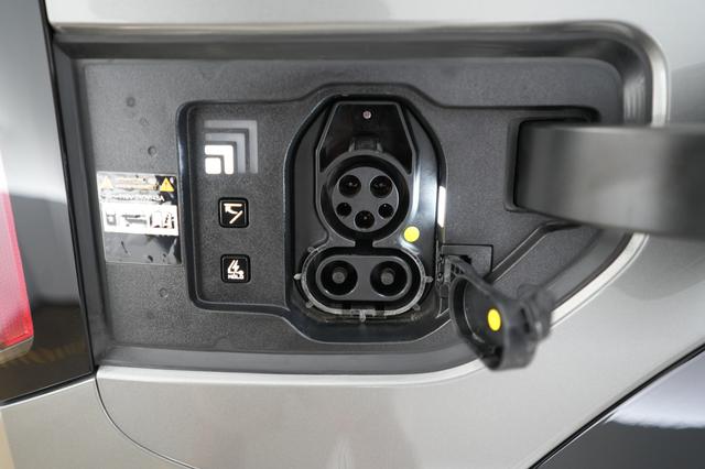 2024 Kia EV9 — photo 8 of 30