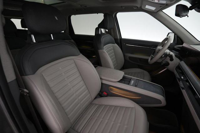 2024 Kia EV9 — photo 4 of 30
