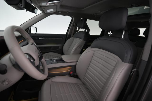2024 Kia EV9 — photo 3 of 30