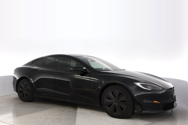 2022 Tesla Model S — photo 11 of 21
